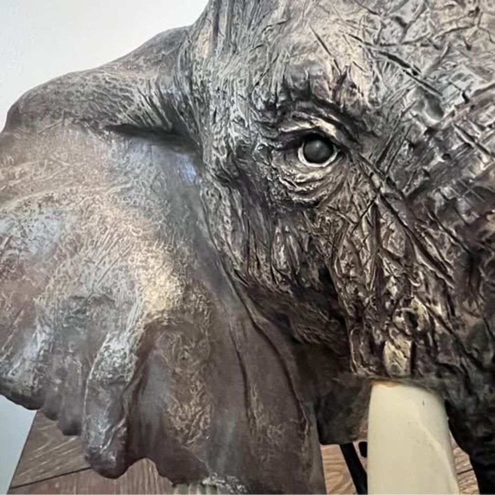 RARE Exotic Polyresin African Elephant Head Wall Mount Sculpture Realistic - Picture 3 of 10